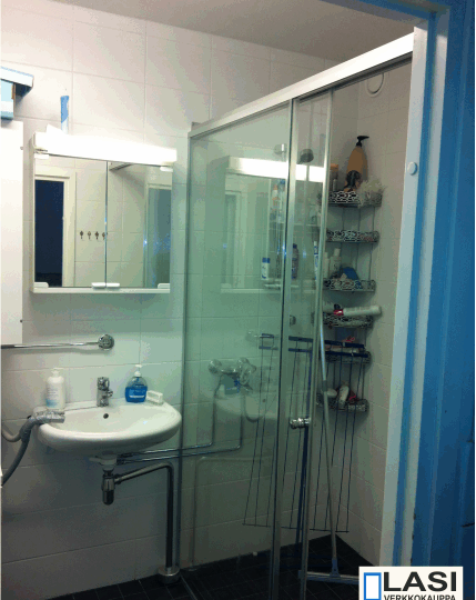 liukuva suihkuseinä