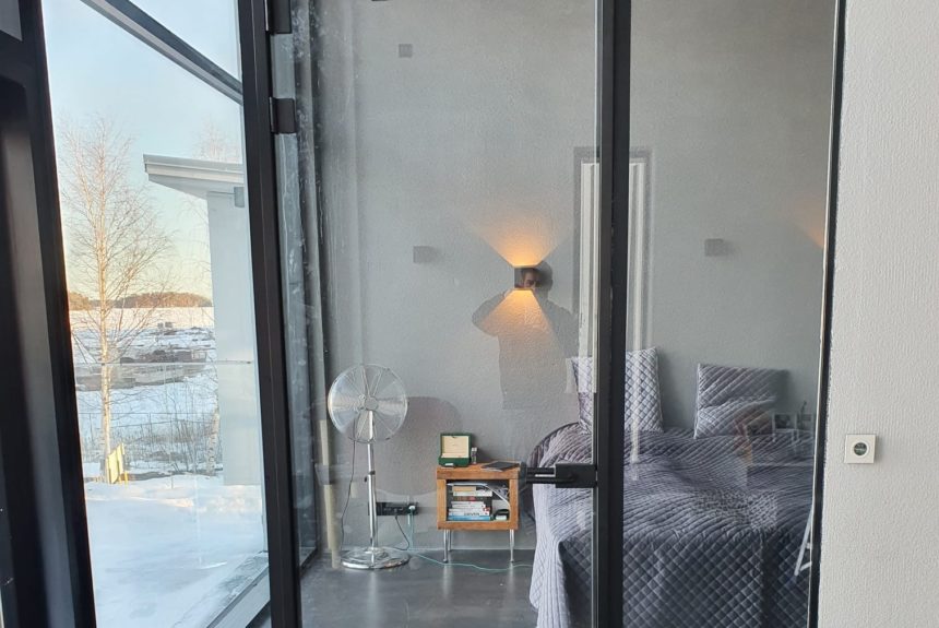 Toimiston lasiseinät
