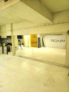 peiliseinä asennettuna HELSINKI