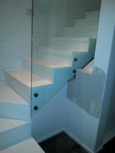 Kaide pistekiinnityshelat.