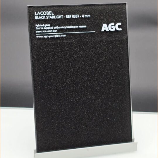 StarLight Musta 0337 , Taustamaalattu lasi 4mm (Lacobel lasit)