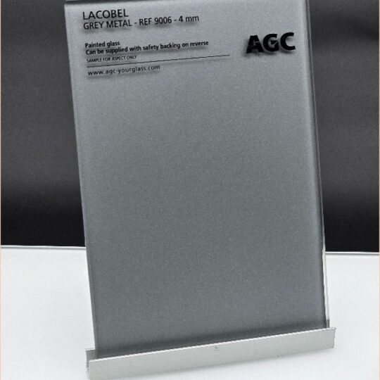 Harmaa 9006 , Taustamaalattu lasi 4mm (Lacobel lasit)