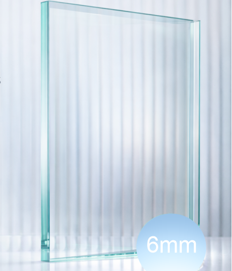 6 mm Optiwhite-lasi yhdistää kevyen rakenteen ja korkealaatuisen ulkonäön. Sopii erinomaisesti väliseiniin, kalusteisiin ja design-kohteisiin.