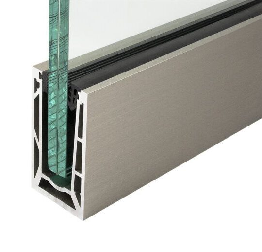 Säädettävät kokolasikaiteet