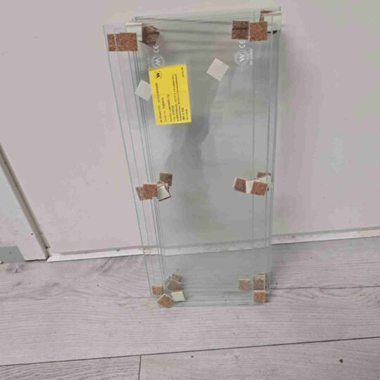 4mm kirkas ,karkaistu,  385x160mm